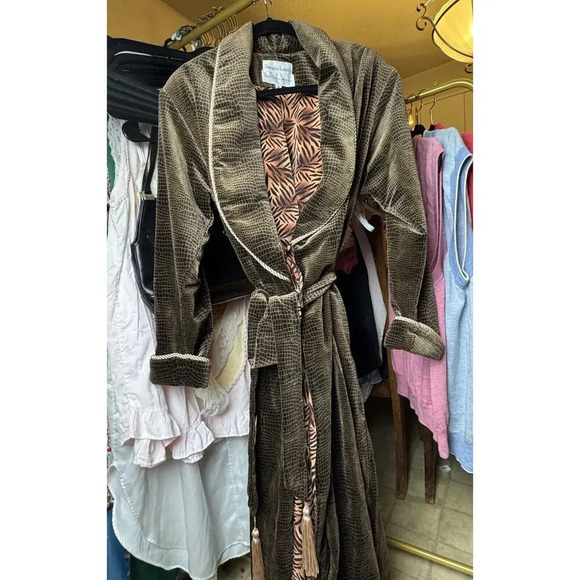 Georgette Trabolsi Sacs Fifth Avenue Vintage‎ Thick Robe W/Tassels & Animal - Picture 1 of 16